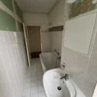 bad 3 1851531960737.jpg